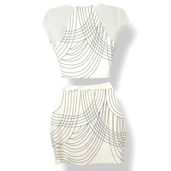 NEW Bebe 2 PC Mesh Glitter Strech Bodycon Top and Skirt in Off White/Ivory XS - Picture 5 of 13